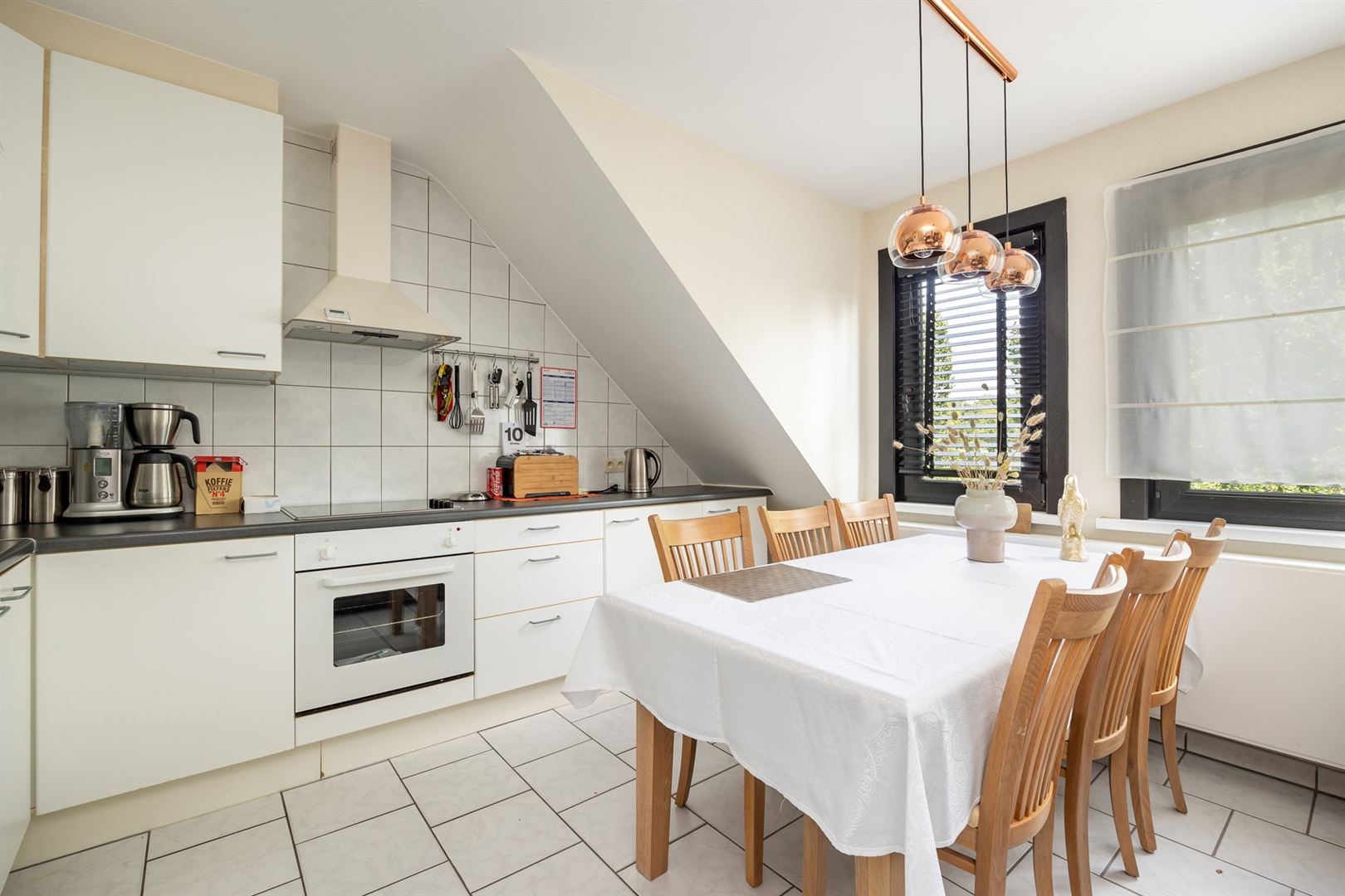 Gerenoveerd studio-appartement met zolder - foto 4