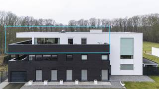 Instapklare penthouse aan de rand van Turnhout met zicht op prachtig groen, 2 ruime slaapkamers, badkamer met douche en ligbad, luxueuze afwerking...