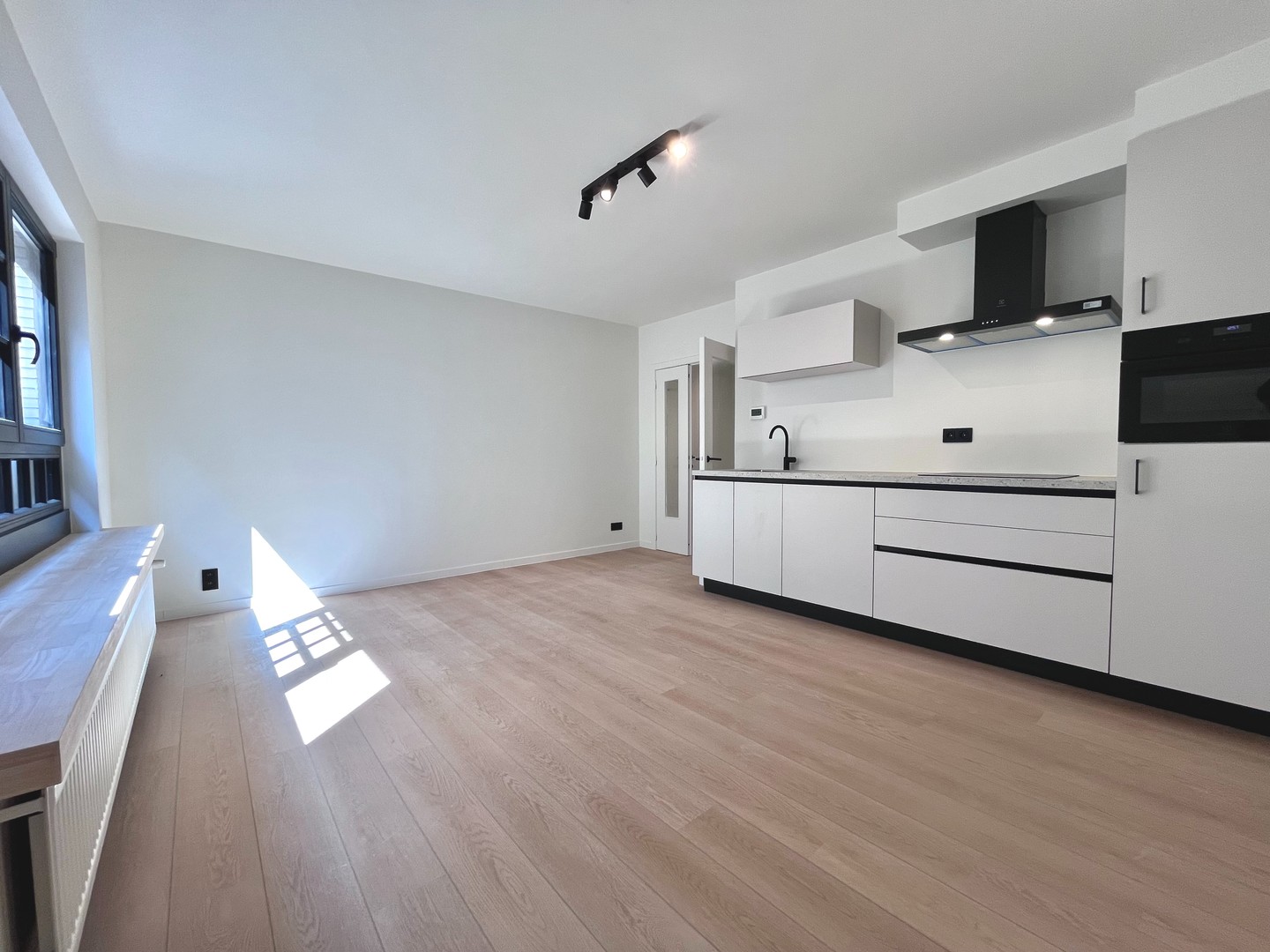 Centraal gelegen 2-slpk appartement - volledig gerenoveerd - te Gent - foto 4