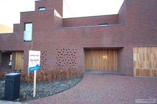 BEZOEKMOMENT DINSDAG 2 DECEMBER VAN 17U30 TEM 18U ZONDER AFSPRAAK  In de verkaveling "De Prinse" vindt u deze nieuwbouwwoning in rijbebouwing met...