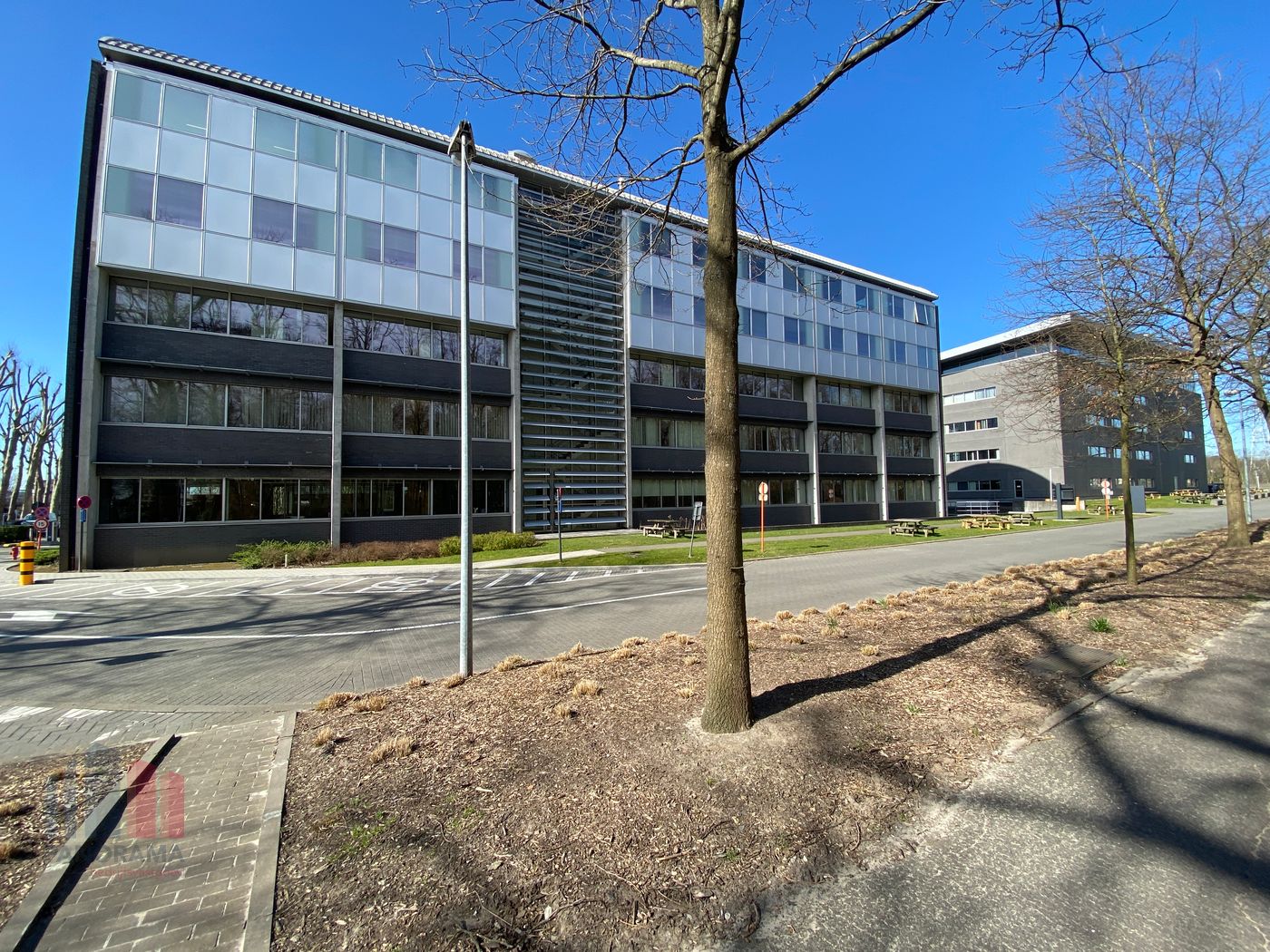 1.577 m² instapklare kantoorruimtes nabij de R4 te Merelbeke - foto 4