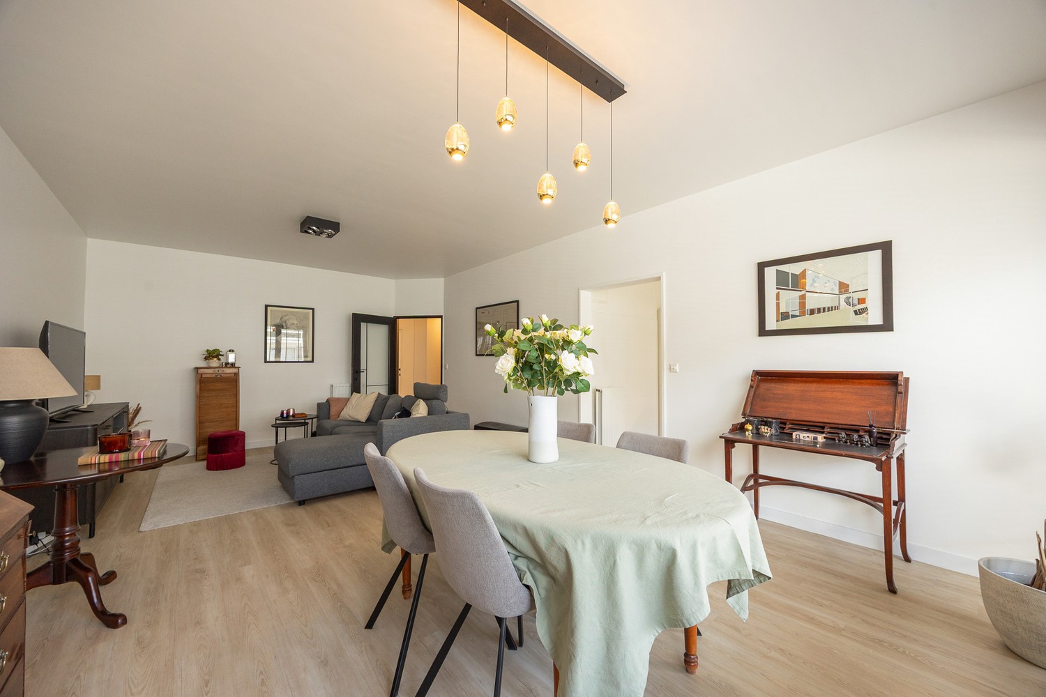 Recent gerenoveerd 2-slaapkamer appartement - foto 5