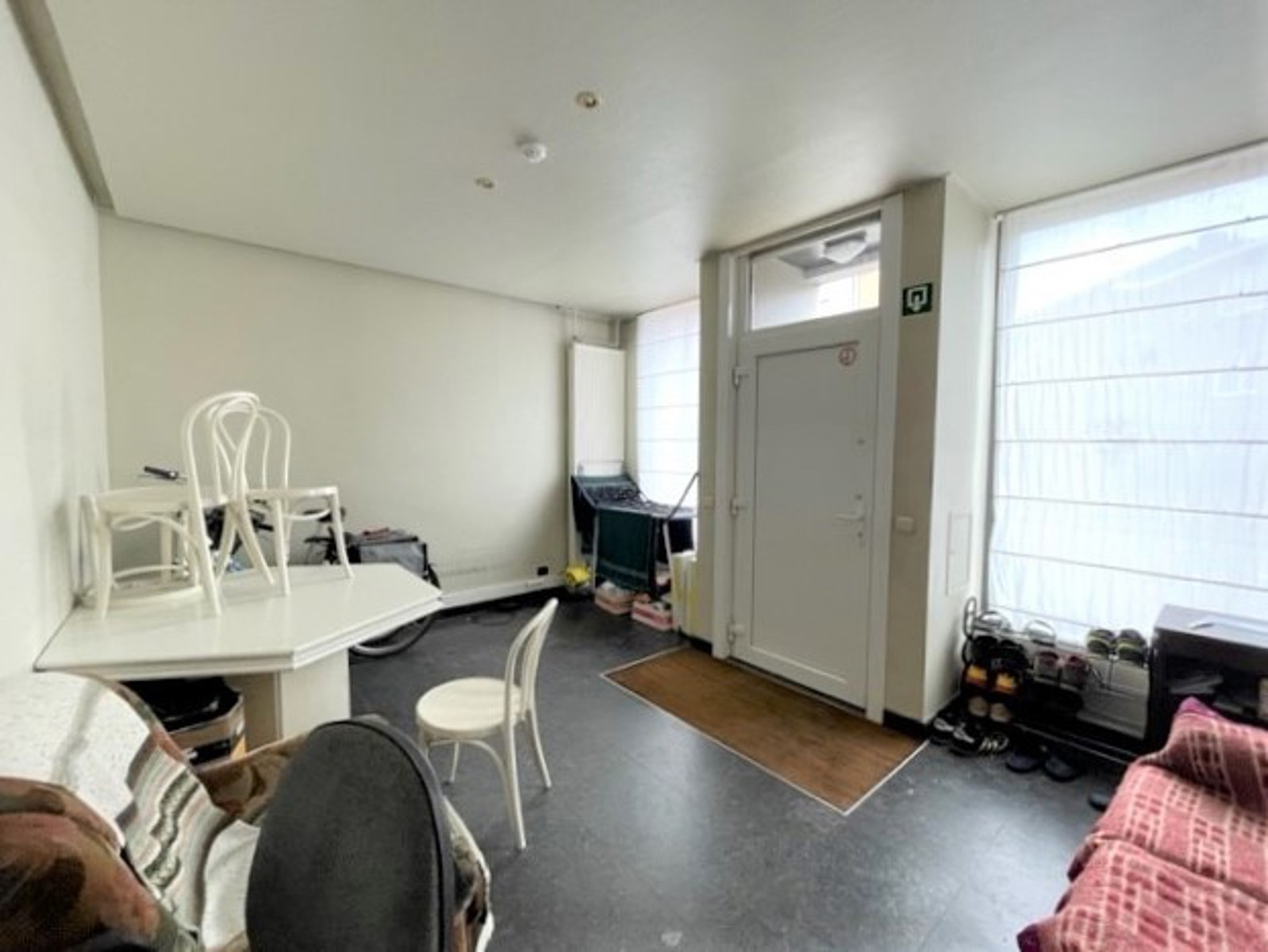 Kamer (TWEEDE VERBLIJF, GEEN HOOFDVERBLIJFPLAATS) te huur in het centrum van Tielt. - foto 4