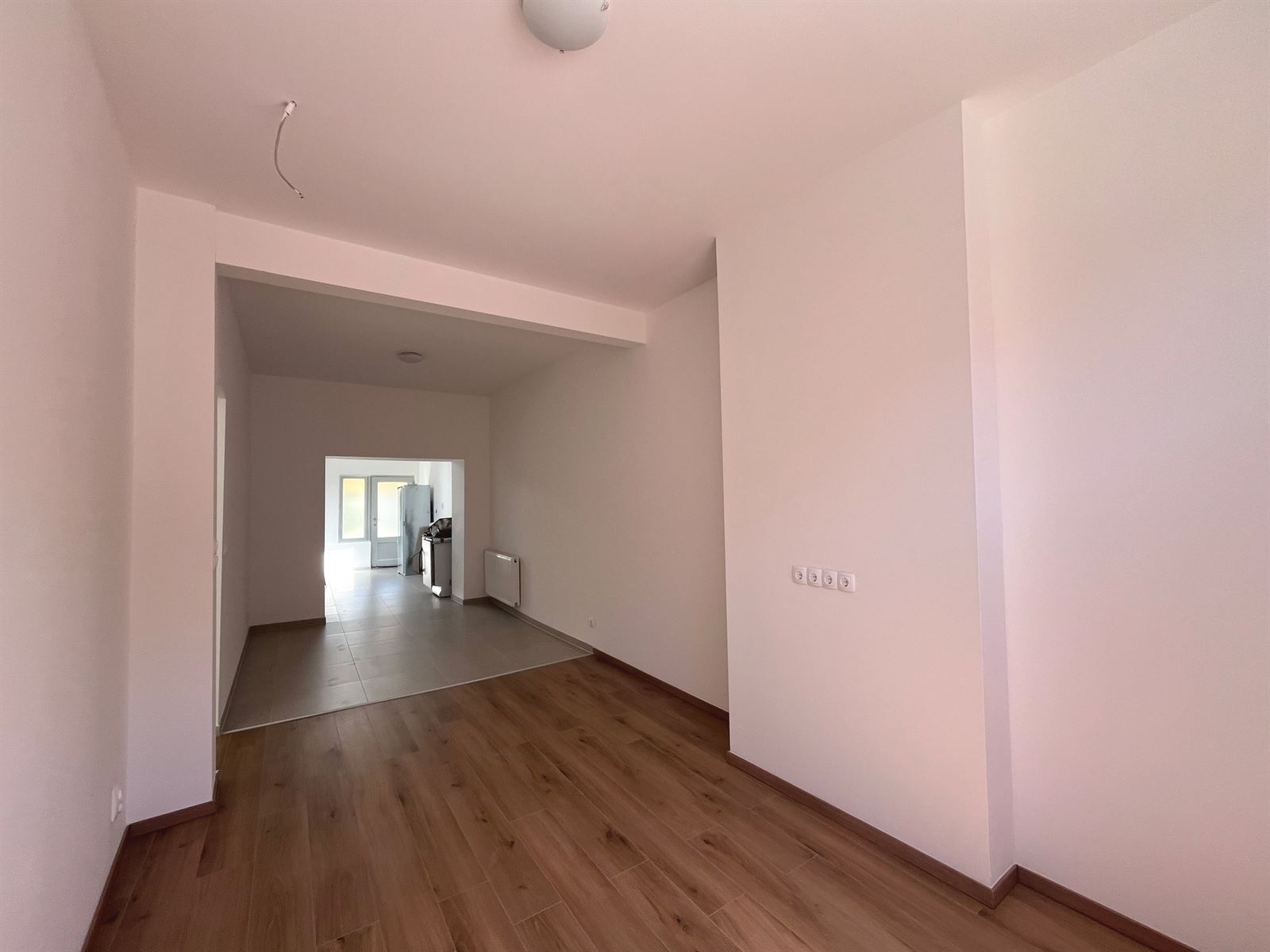 Gerenoveerde woning in het centrum van Ranst - foto 4