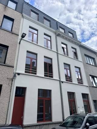 PERFECTE LOCATIE voor studenten, dichtbij verschillende universiteiten, gelegen aan het park spoor noord.Indeling van het gebouw : ondergronds:...