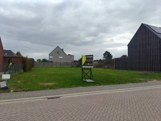 Deze ruime bouwgrond van 7a68ca voor een open bebouwing is gelegen langs de Hesstraat in Retie.Je geniet hier van een goede verbinding met de E34...