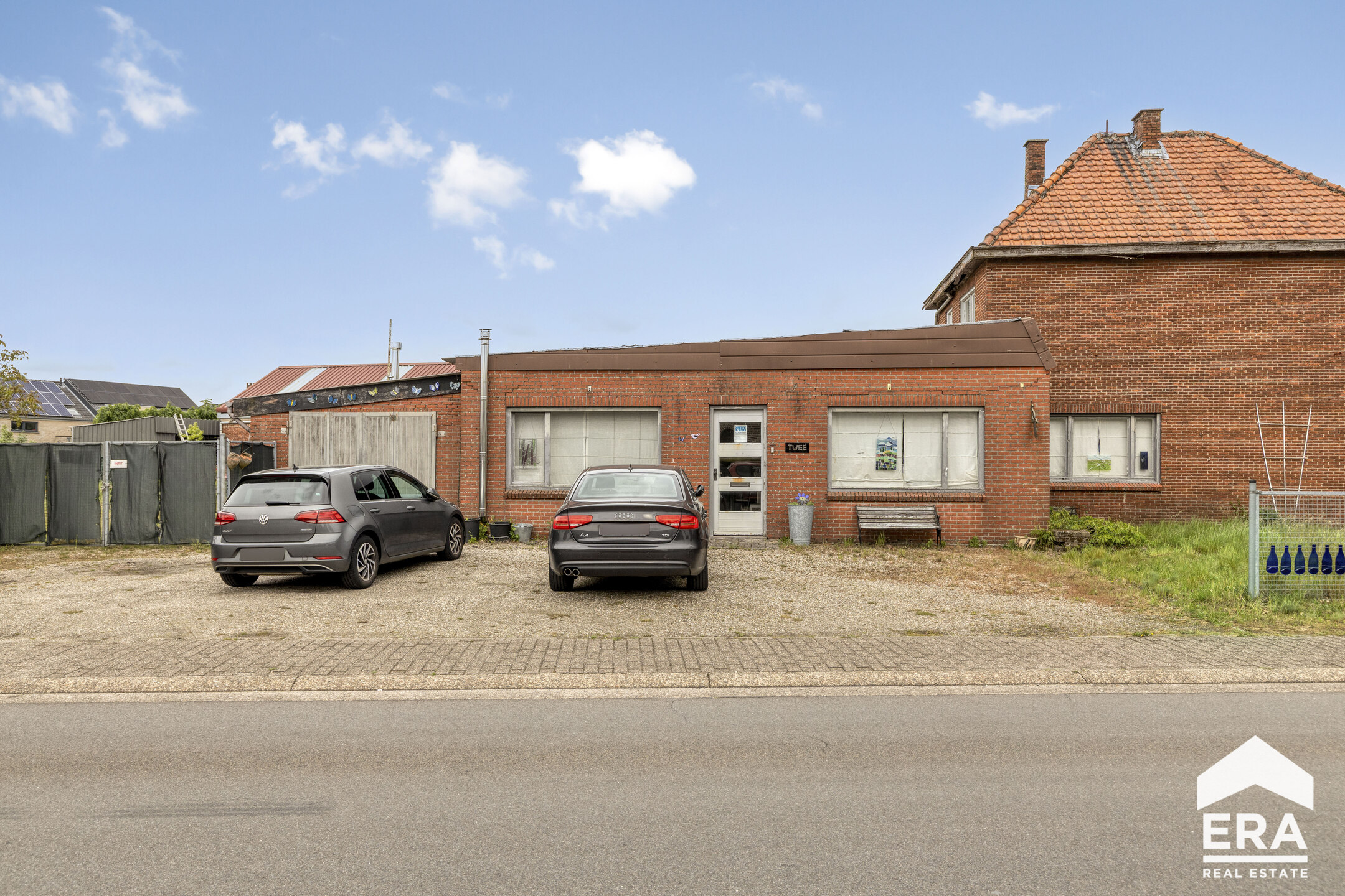 Te renoveren woning met grote schuur te koop in Lommel - foto 4