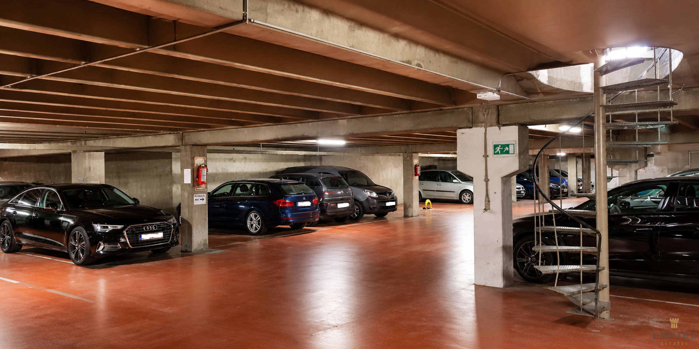 Ruime autostaanplaats te koop op centrale ligging in Antwerpen - foto 4