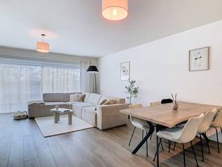 Dit appartement wordt te huur aangeboden aan het Kaaiplein te Burcht Zwijndrecht. Het bevindt zich op de 1ste verdieping.De nieuwe moderne en...