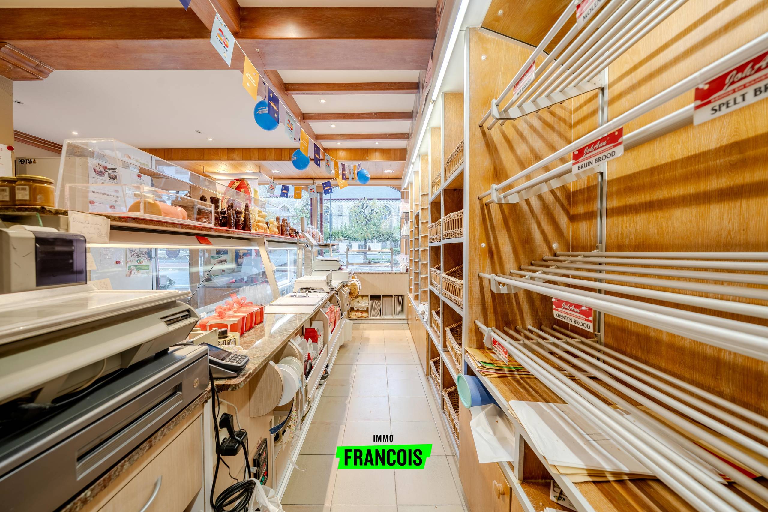 Succesvolle bakkerij met woning te koop op 1096 m² te Zarren - foto 5