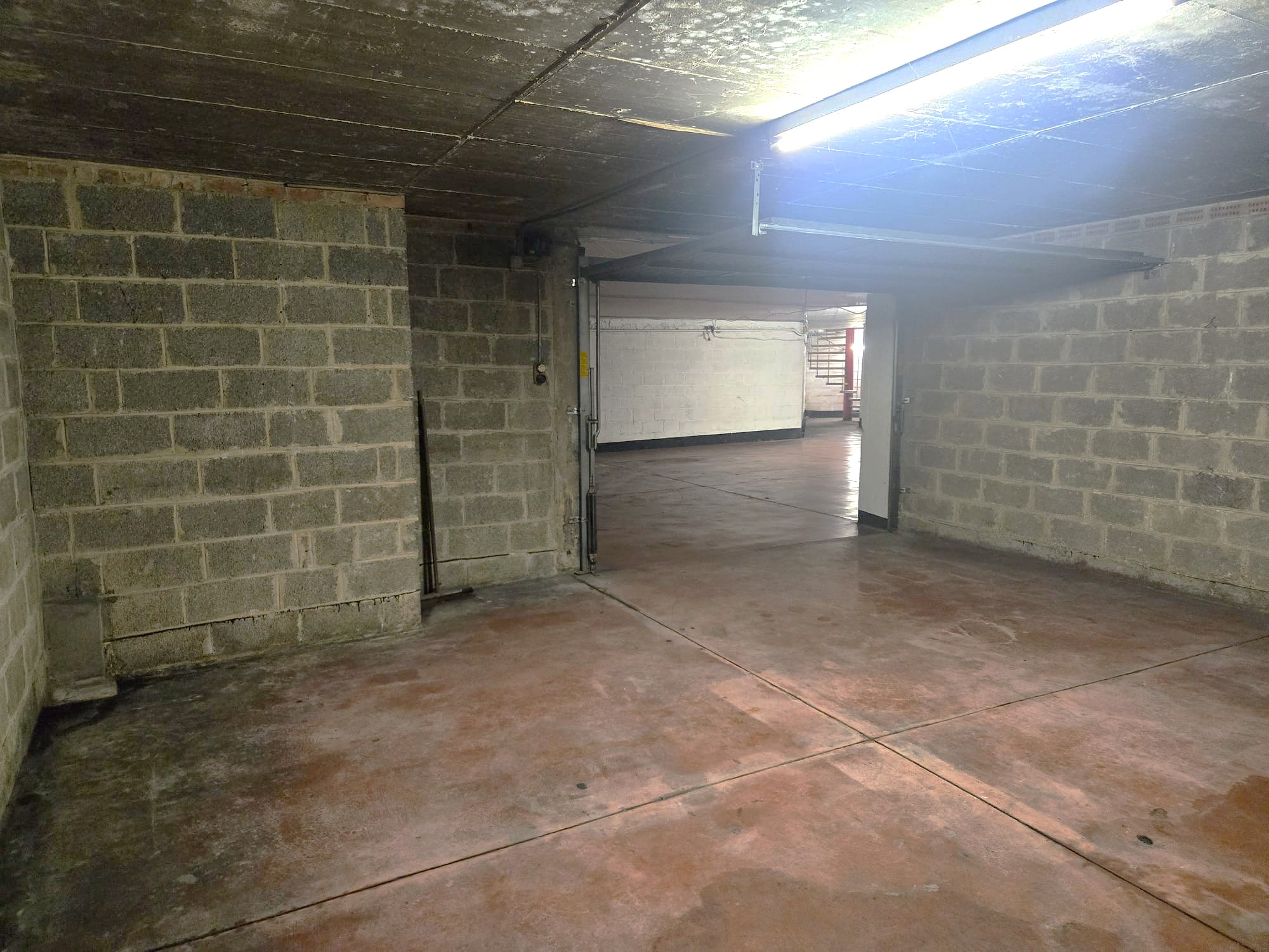 Ruime ondergrondse garage van ca. 30 m². - foto 4
