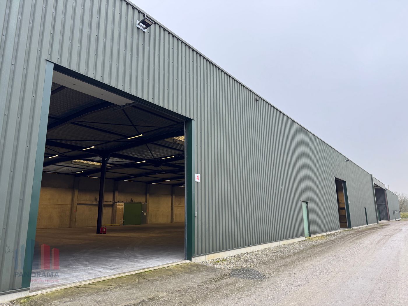 542 m² opslagruimte te huur in Sint-Truiden - photo 2