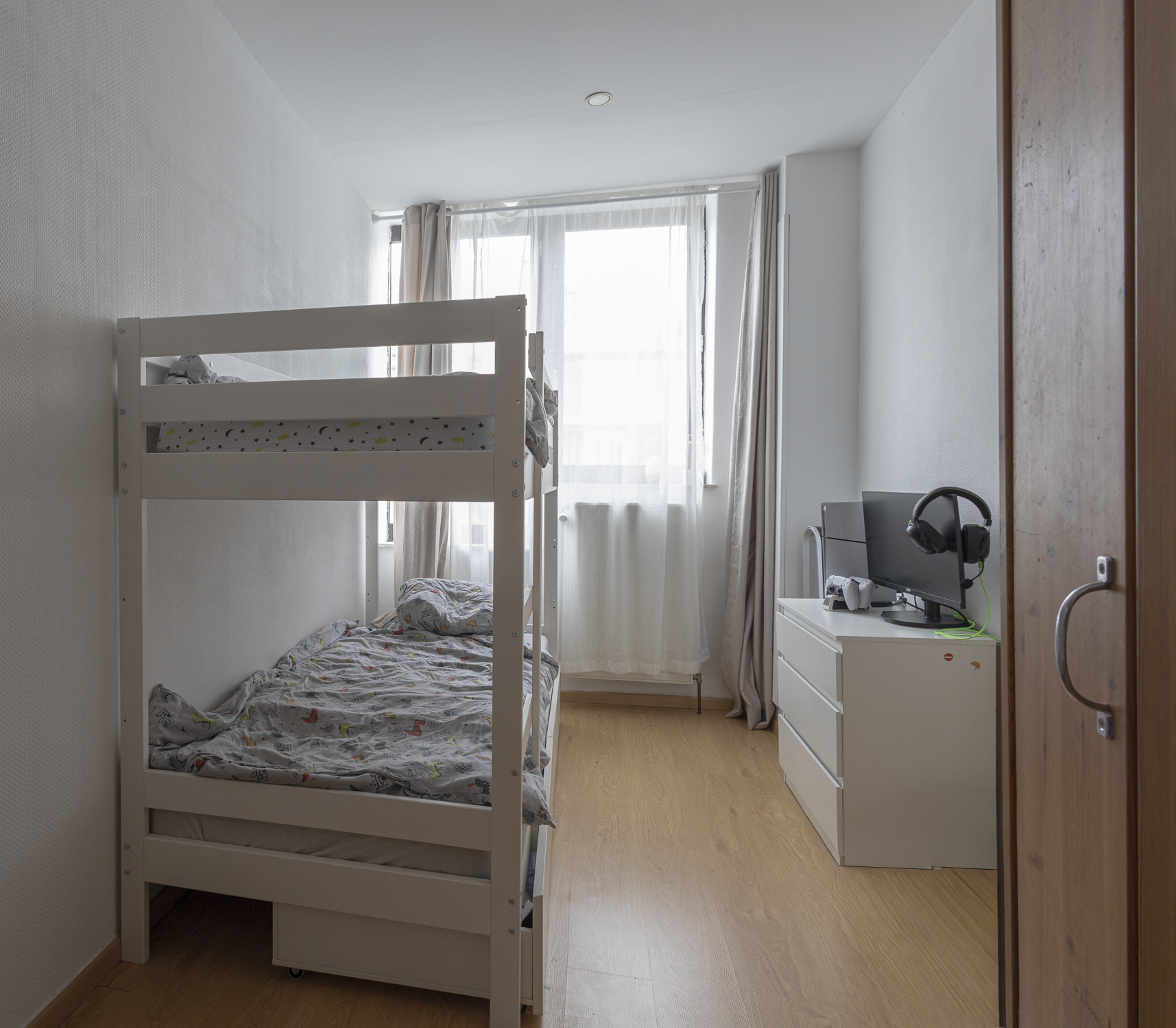 Gebouw met 2 woongelegenheden, terras en 4 slaapkamers. - foto 5