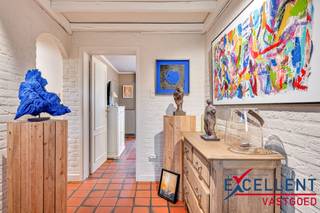 Welkom in deze karaktervolle landelijke woning met 4 slaapkamers in een doodlopende straat te Machelen, Zulte, gelegen op een schitterende...