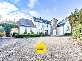 Welkom in dit adembenemende landgoed met eigen bos en twee vijvers op 4ha! In het rustige dorp Tailles, deelgemeente van Houffalize, vinden we...