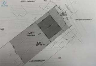 Lotissement de 2 HOB à Lierde. Ce terrain est situé dans une rue latérale de la N8. Largeur du terrain 11,79m Profondeur de construction : 15...