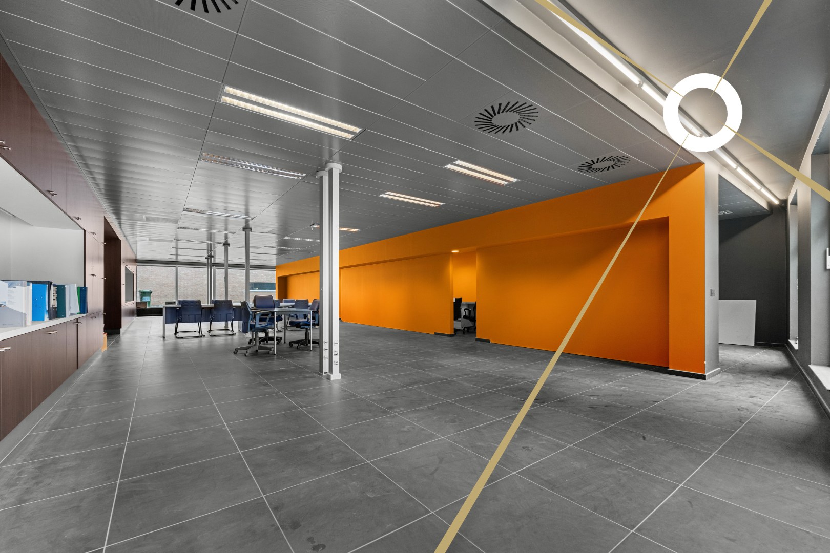 Commercial for rent in Ypres - photo 1