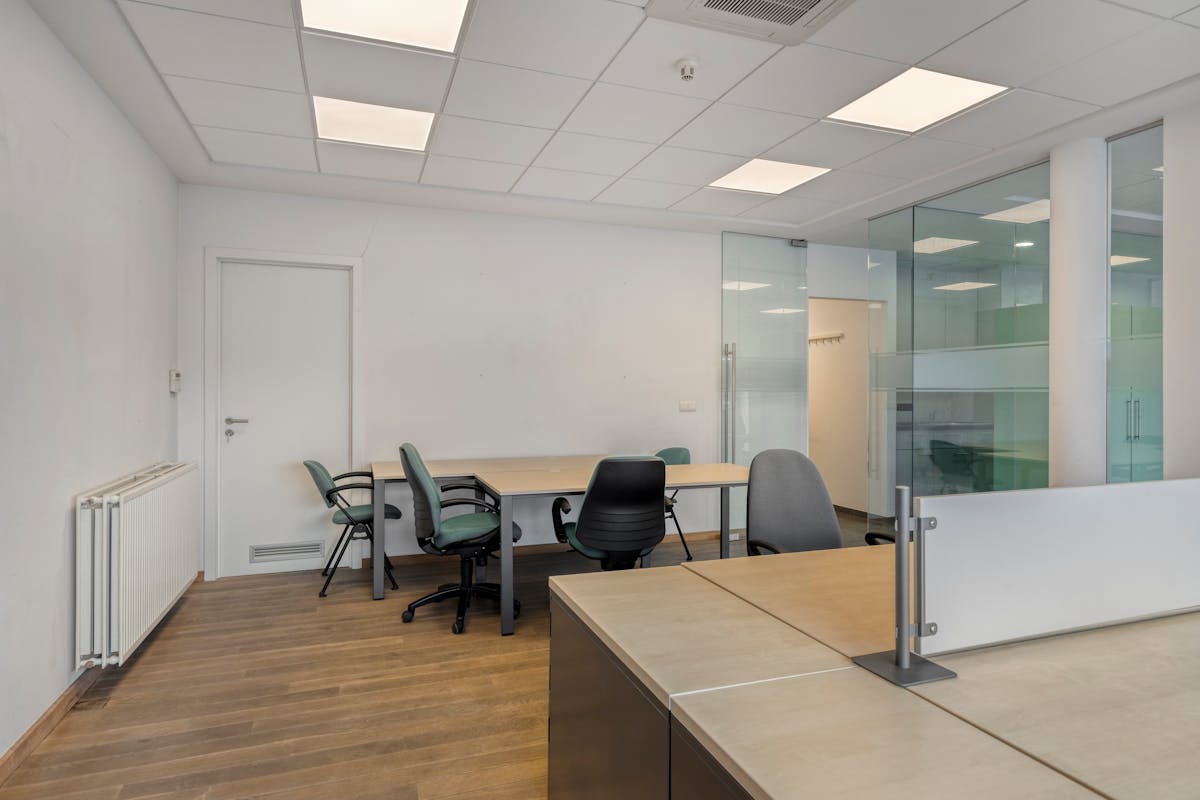 146 m² office space for rent in Geel - photo 5