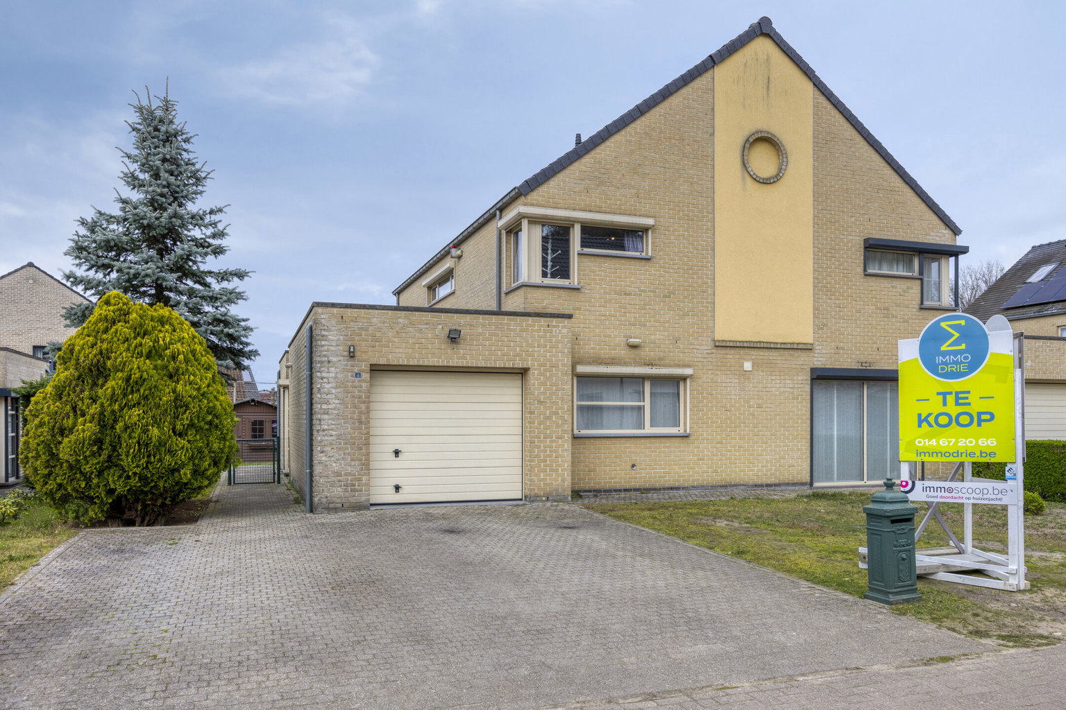 Ruime gezinswoning in prachtige groenzone. - foto 1