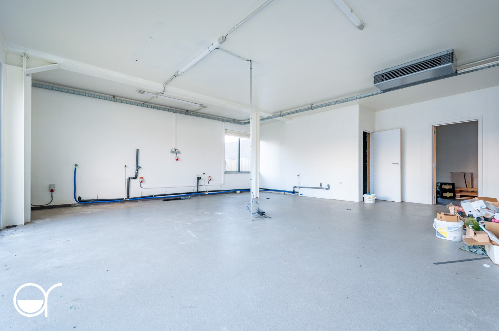 Handelsgelijkvloers op drukke locatie - foto 4