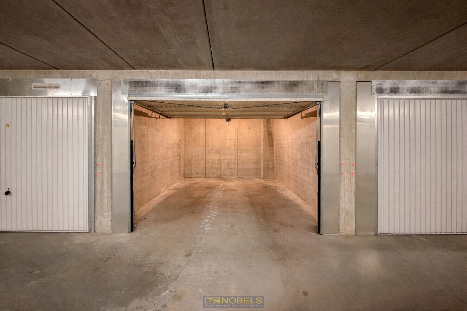 Te koop, AFGESLOTEN GARAGEBOX TE KOOP IN RESIDENTIE “ICON II” – OOSTENDE - photo 2