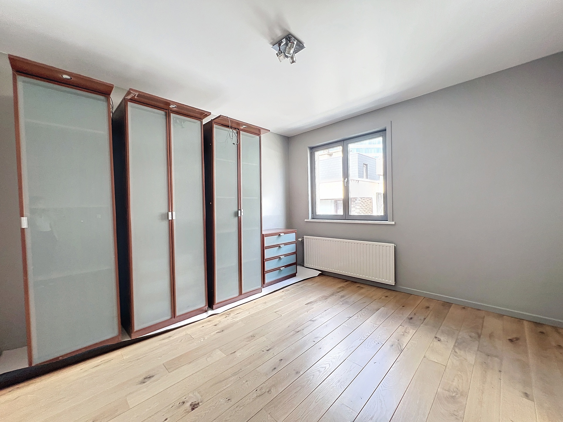 Vlakbij de Botanische Tuinen, mooie flat met 2 slaapkamers - foto 5