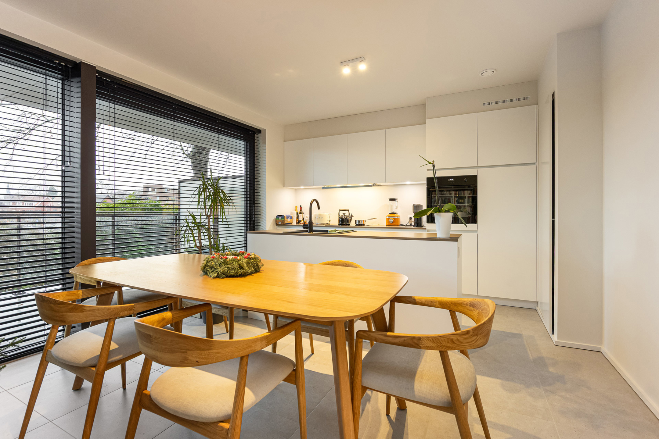 Nieuwbouw met terras van 50m2 inclusief autostaanplaats - foto 4