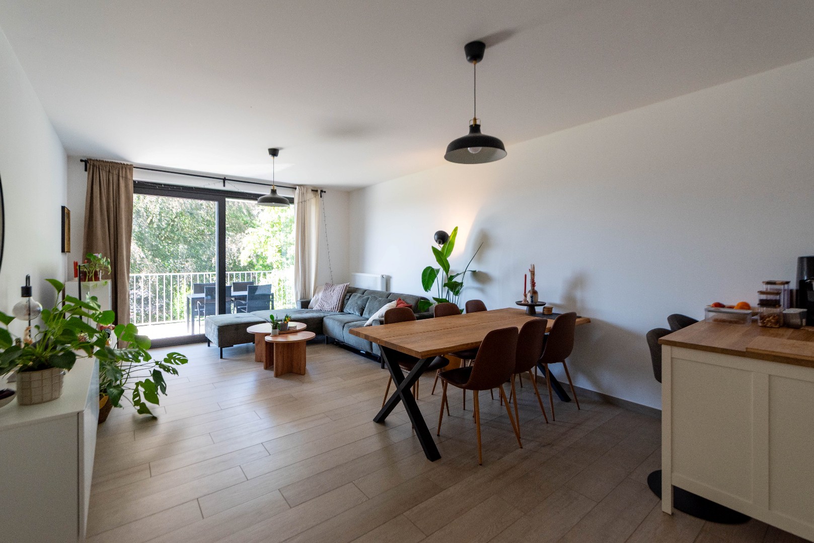Modern 2-slaapkamer appartement met parking - foto 4