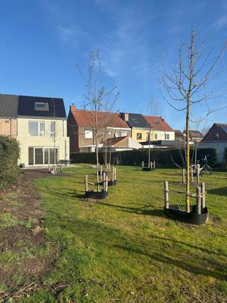 Een bezoekmoment aanvragen kan via onze website: https://vicusvastgoed.be/nl/te-huur .Ga naar het respectievelijke pand en klik op ‘bezoek...