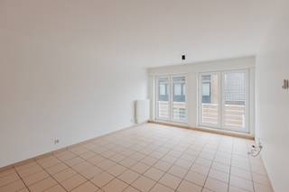 LiggingBen je op zoek naar een mooi en instapklaar appartement in Zelzate? Zo gevonden met ERA Ryckaert. Het appartement ligt vlak aan het Groenplein...