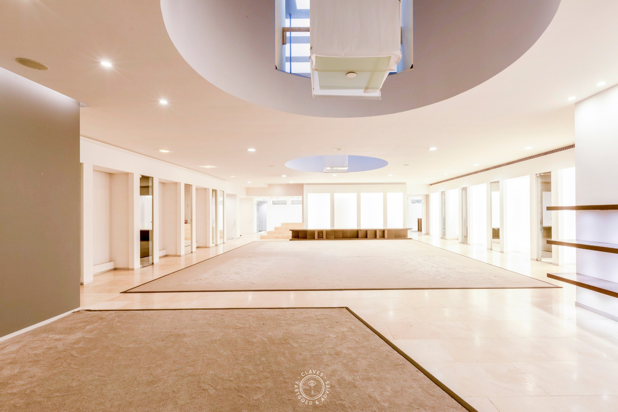 Bijzonder handelspand met een uitzonderlijk opwaarts potentieel en ontsluiting achteraan het perceel. - foto 5