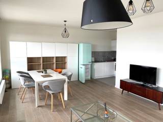 gelegen in de torens van de westkaai op de 12 de verdieping met zicht op De Schelde en haven appartement van 83 m² met 2 slaapkamers inkom met...