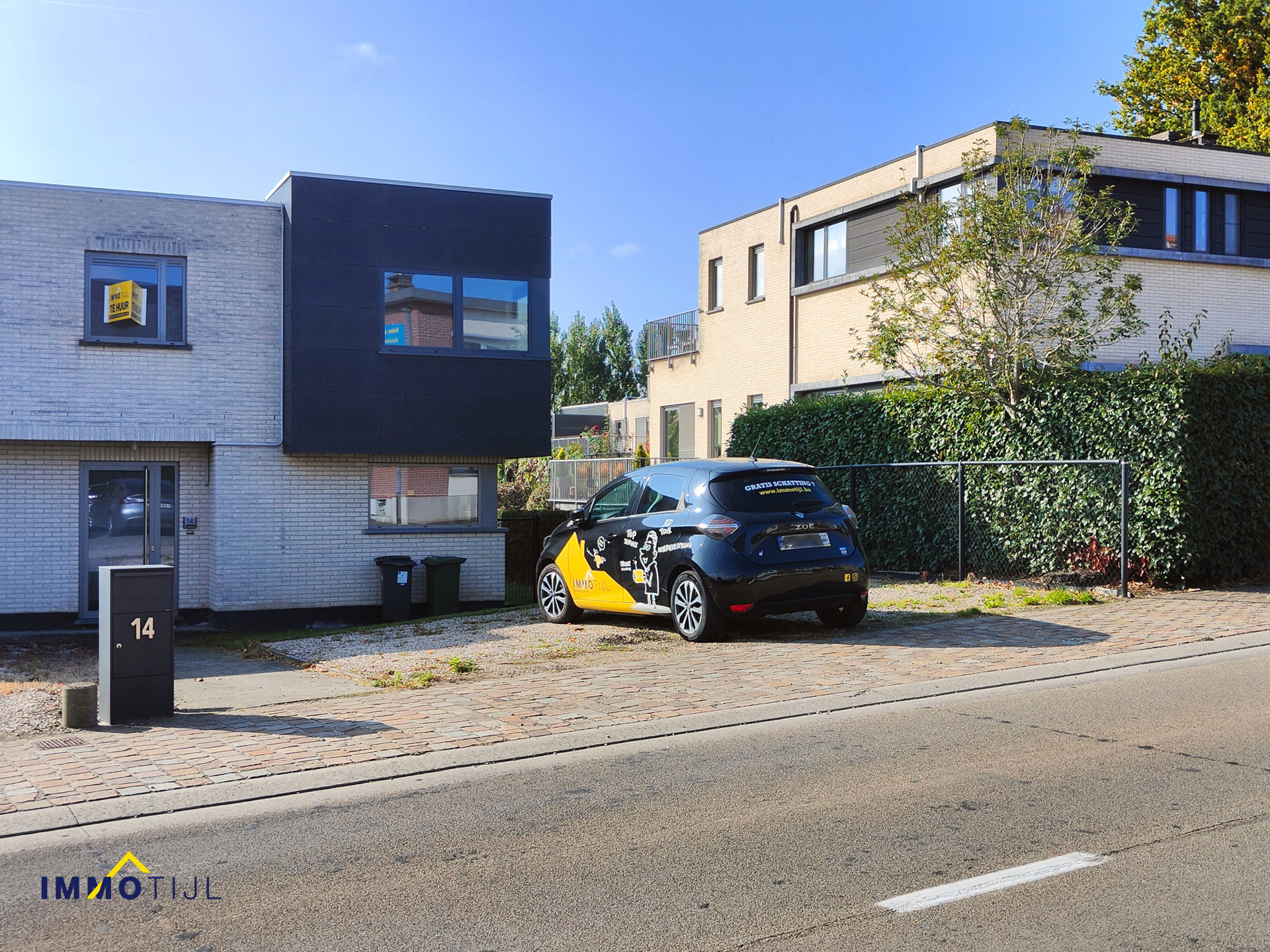 Moderne en ruime woning in dorpskern van Moorsel. - foto 1