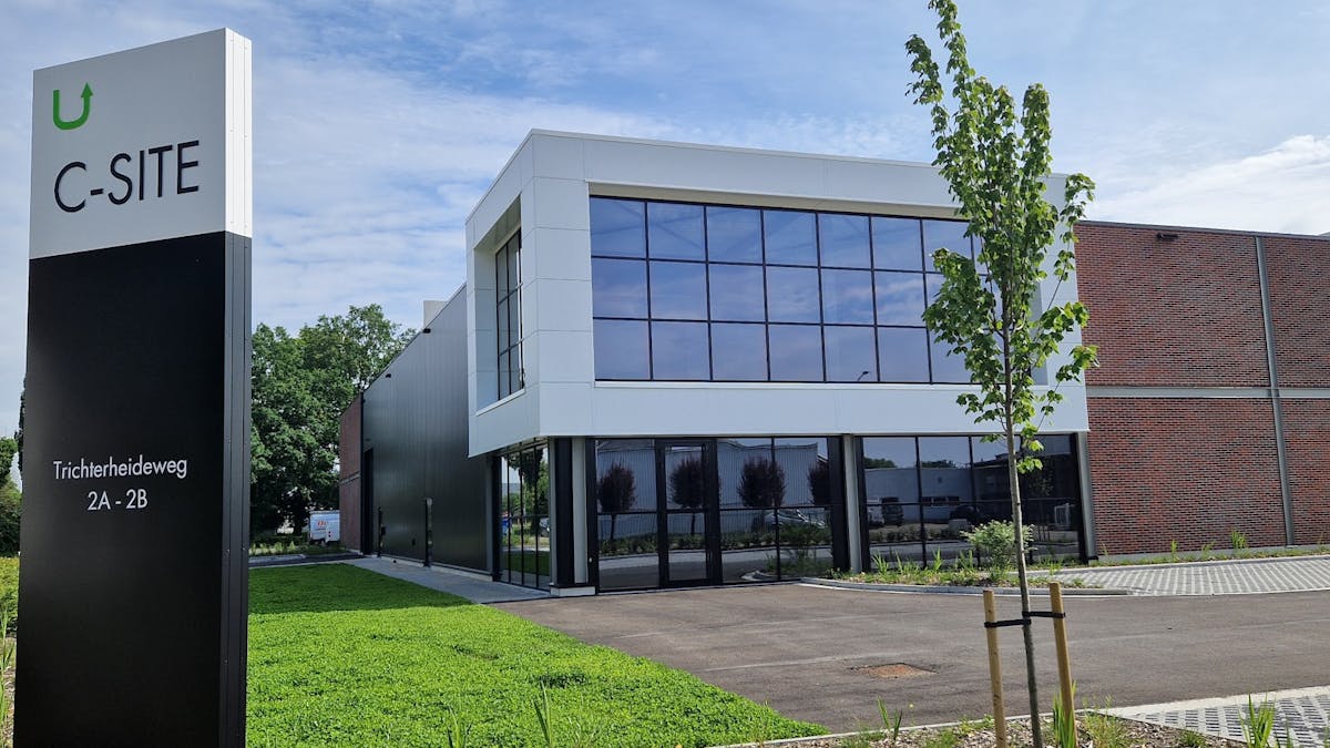 Newly built warehouse with office space at a prime location in Hasselt - photo 4