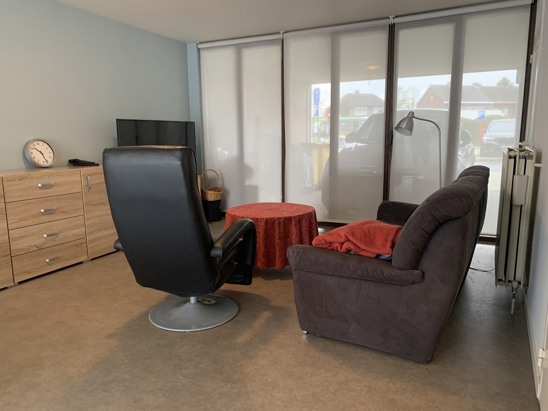 Ruim gelijkvloers appartement met 2 slpk en gezellige koer - foto 2