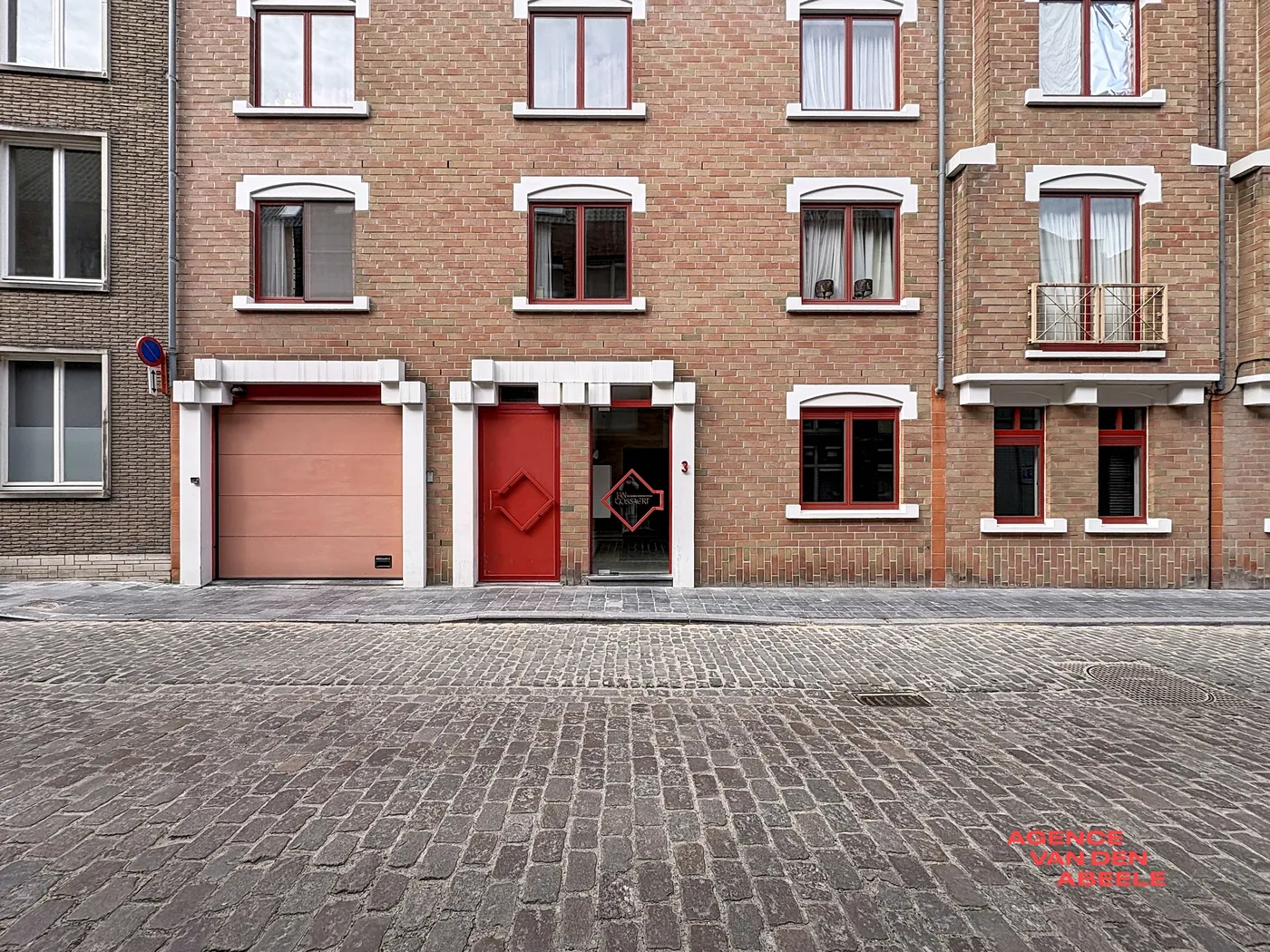 Ruime, beveiligde garage in het hart van Brugge - foto 2