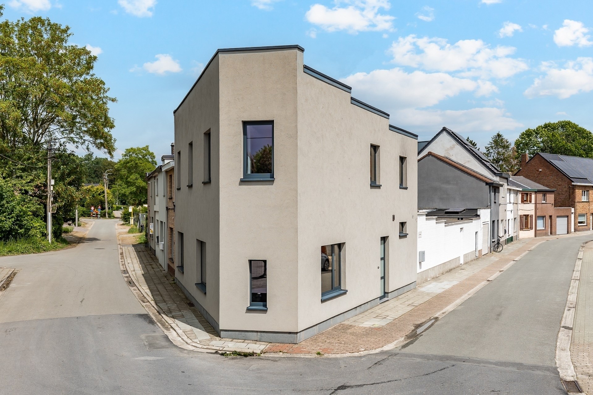Instapklare woning met 3 ruime slaapkamers! - foto 1