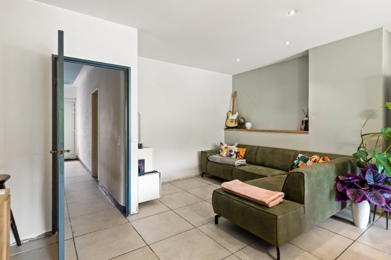 Centraal gelegen rijwoning met 4 SLK, garage en Z-tuin - foto 5