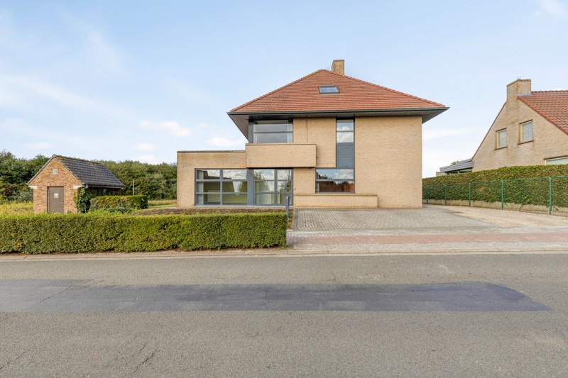 Polyvalente kantoorruimte met 3 slaapkamer appartement TE KOOP in Tielt! - foto 1