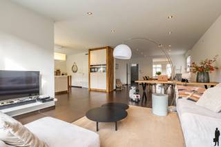 In het hart van Minderhout, helemaal achteraan in een rustige, autoluwe en kindvriendelijke wijk, bevindt zich deze recente gezinswoning...