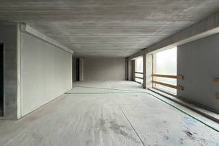 In deze nieuwbouwontwikkeling wordt een moderne afgewerkte kantoorruimte van 295 m² gerealiseerd op de 2de verdieping. Gelegen in de industriezone...