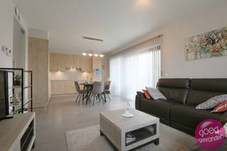 Koop een mooi en geriefelijk NIEUWBOUWAPPARTEMENT ZONDER BTW met 2 slaapkamers en ruim terras, voorzien van kelderberging en privé-parking,...