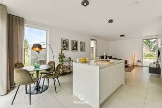 We vinden deze lichtrijke BEN-woning met maar liefst 4 slaapkamers terug op een centrale ligging nabij Hasselt-centrum. Voor meer informatie...