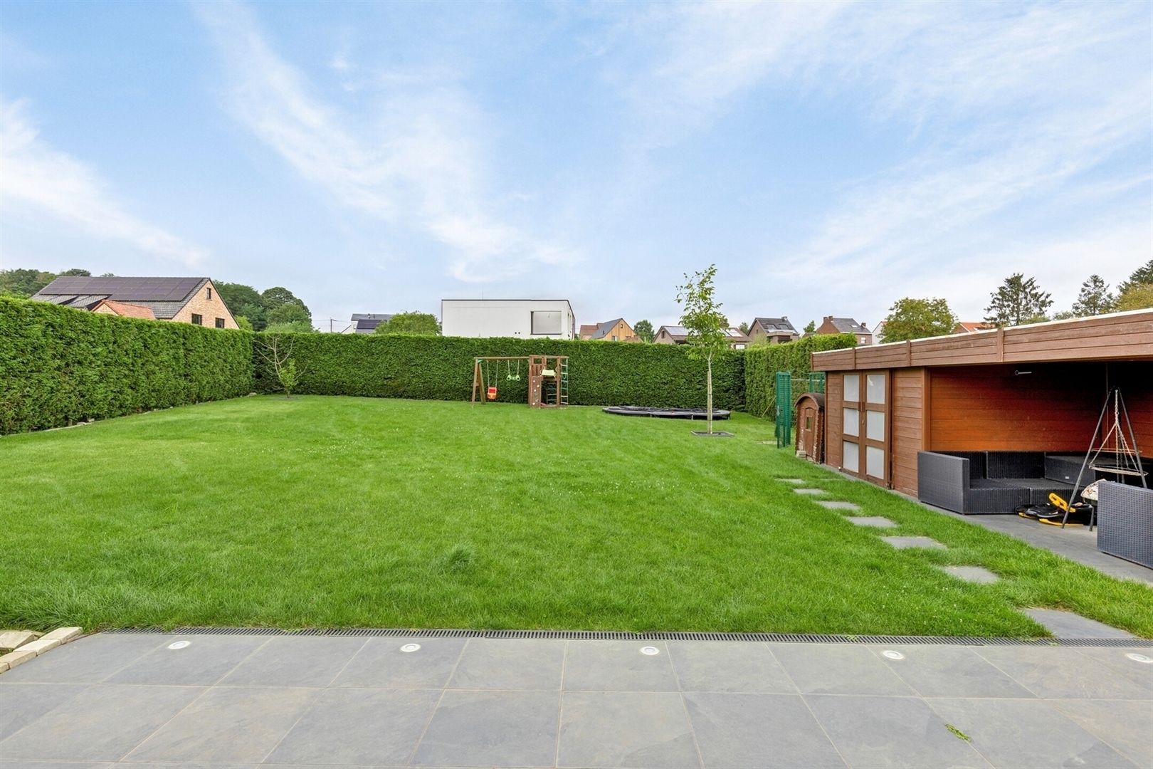 Ruime en gerenoveerde woning op centrale ligging - foto 3