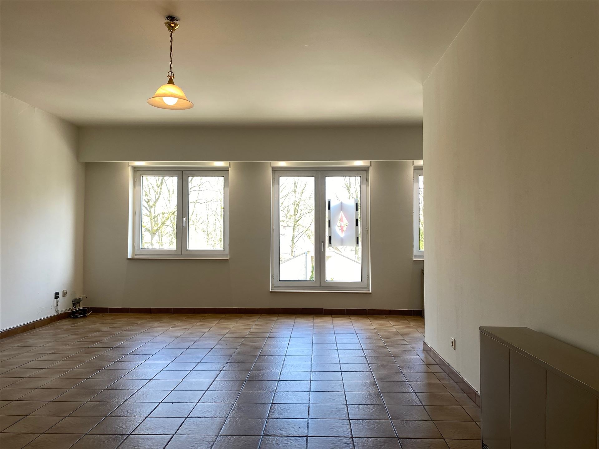 Appartement met 2 slaapkamers en garage. - foto 2