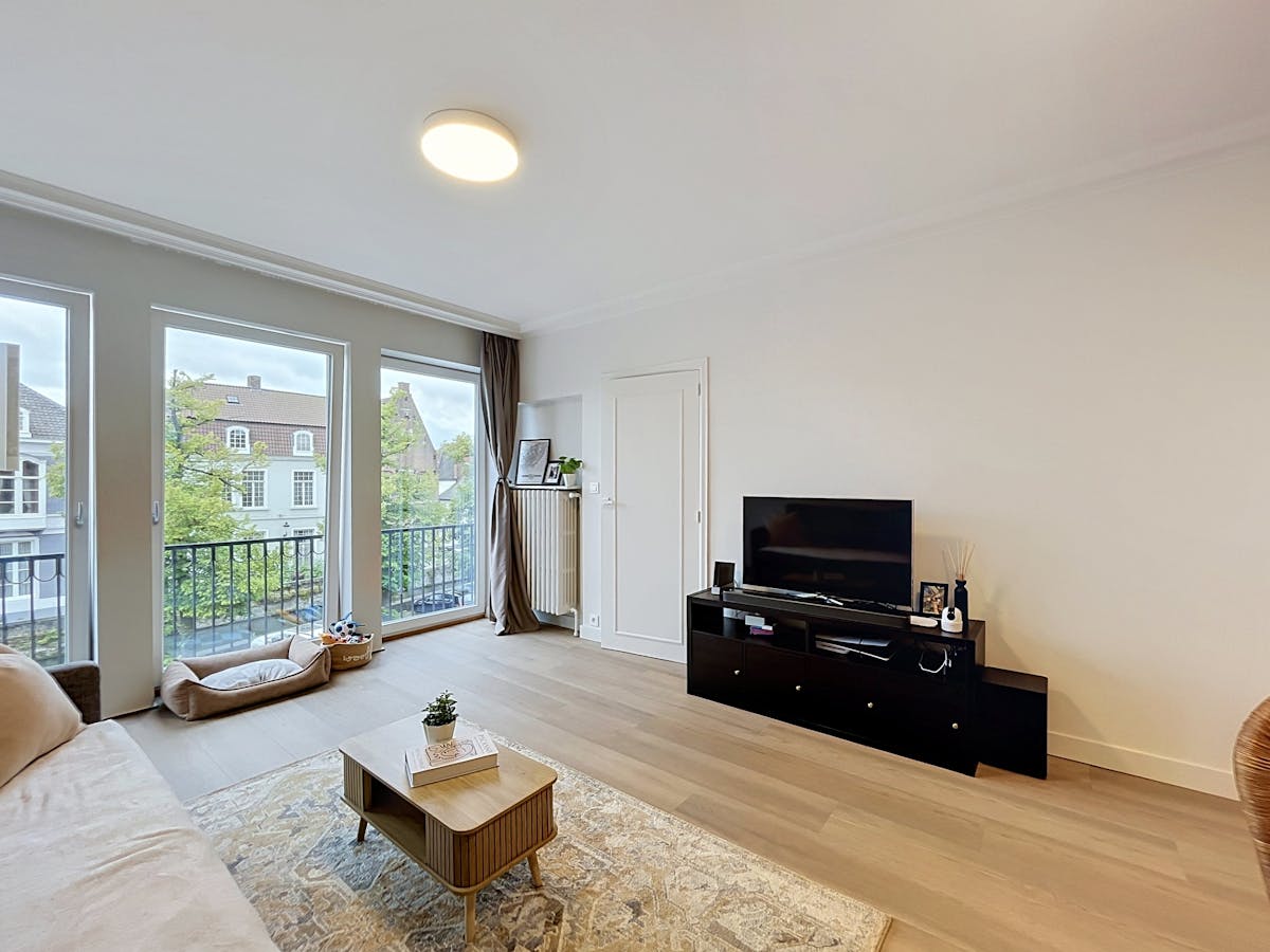 Gerenoveerd appartement met 2 slaapkamers te huur te Brugge - foto 4