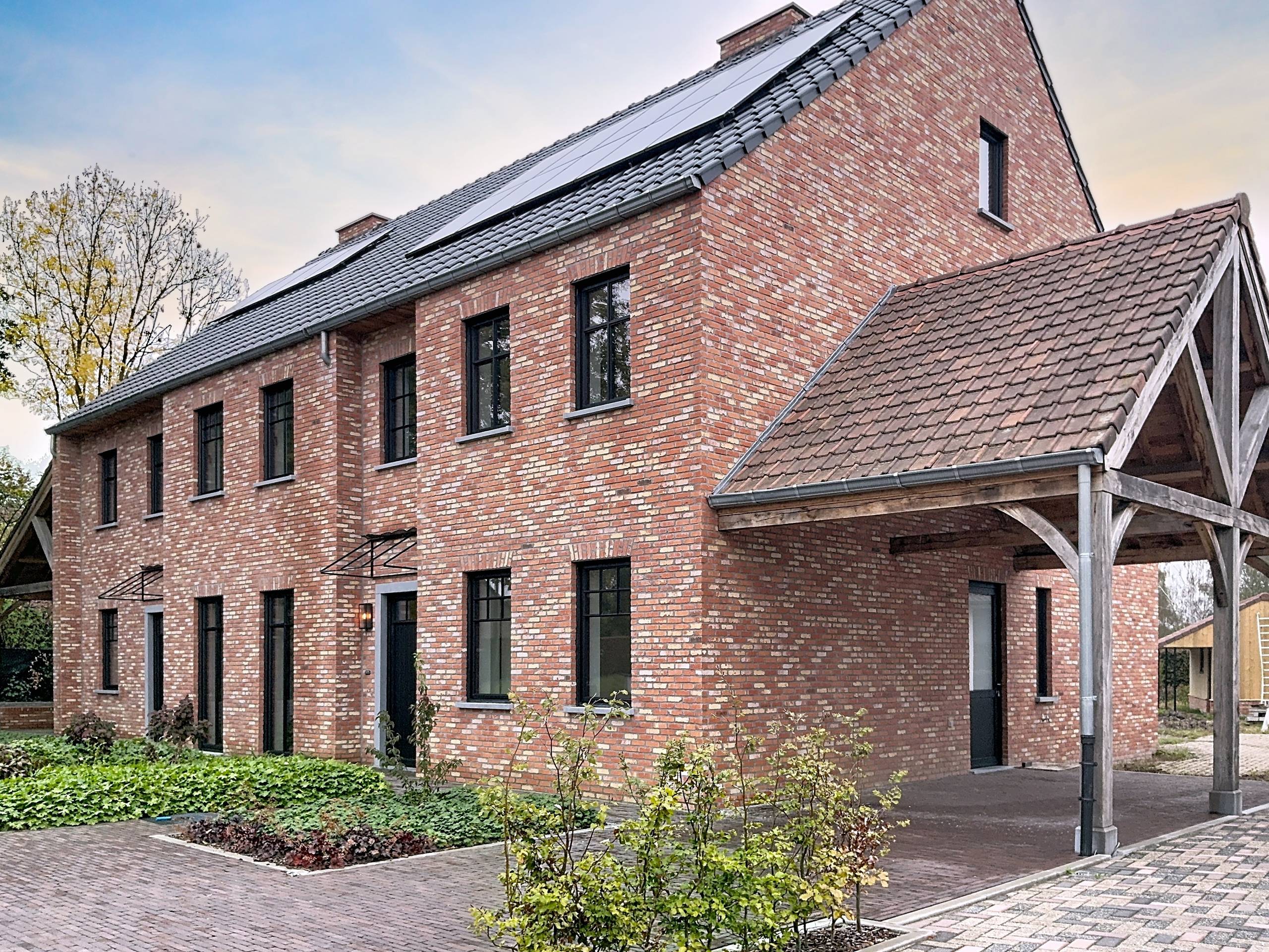 Luxueuze nieuwbouwwoning met een zee aan ruimte te Peer - foto 1