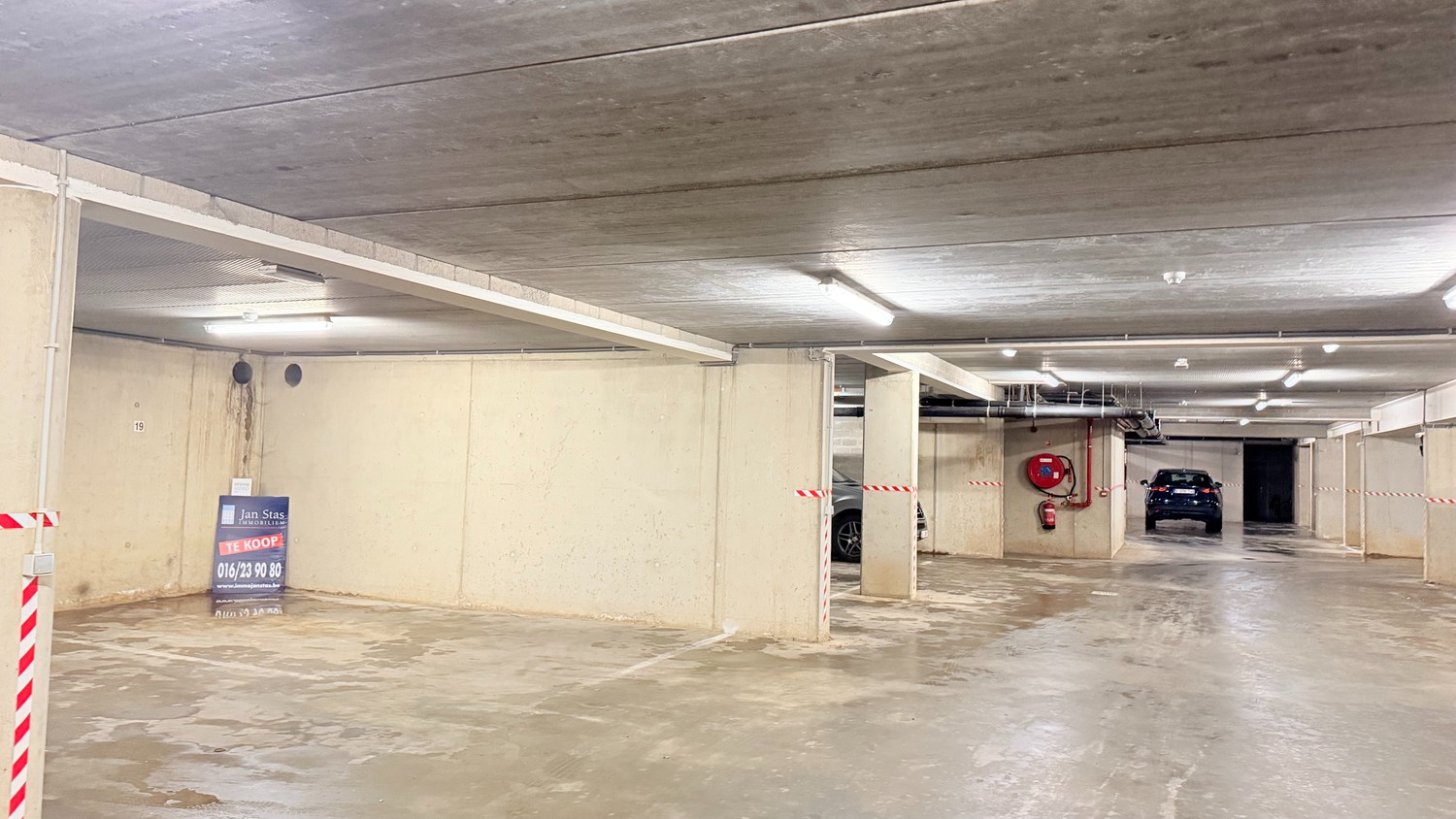2 staanplaatsen beschikbaar: Veilig parkeren aan scherpe prijs - foto 5