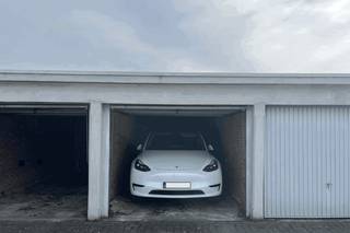 Twee garageboxen te koop, namelijk garagebox nr. 5 en nr. 6, gelegen op een vlot bereikbare locatie. Ideaal voor het stallen van een wagen of...