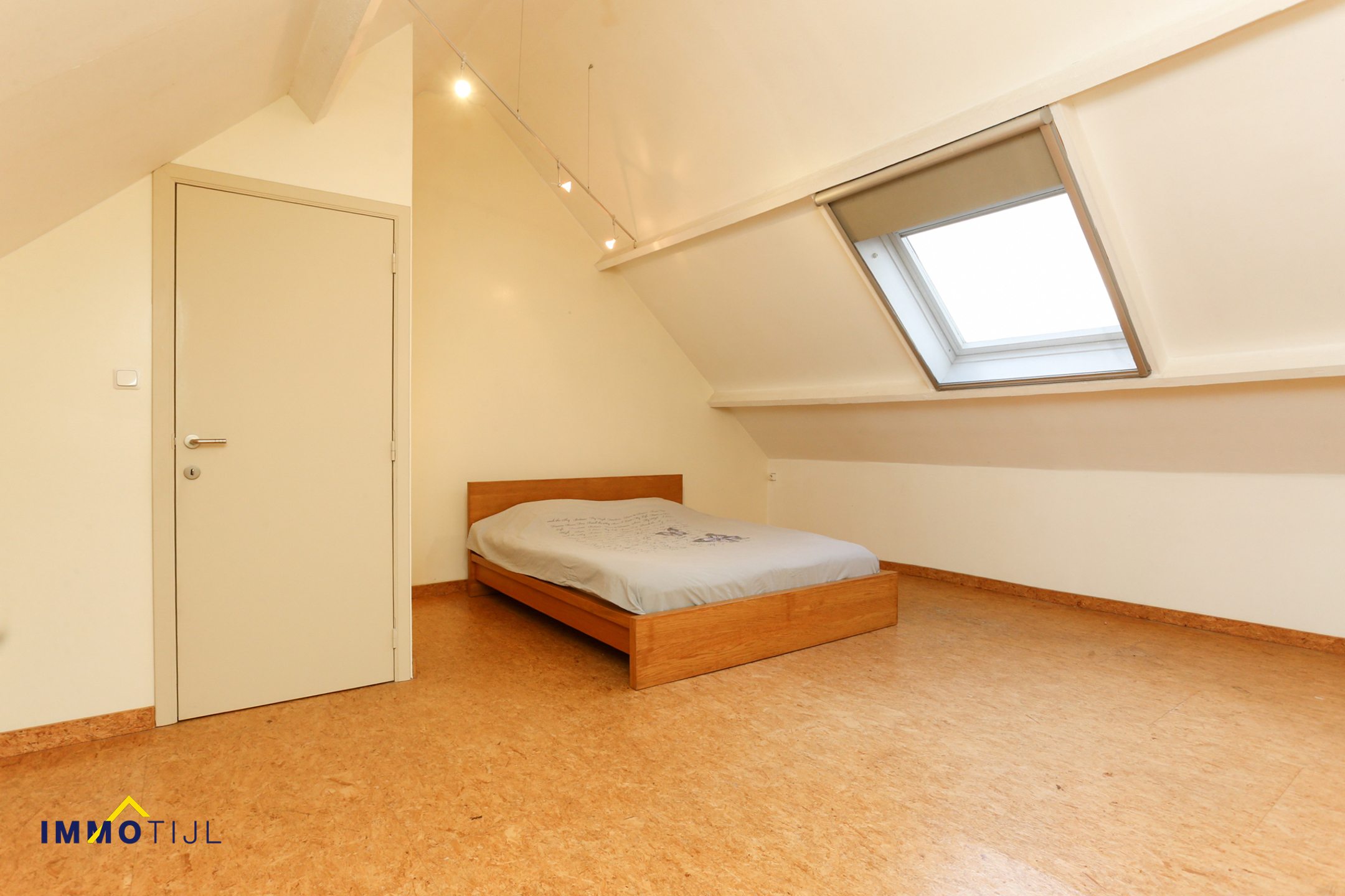 Charmante woning in Gijzegem, 2 à 3 kamers en terrastuin! - foto 3